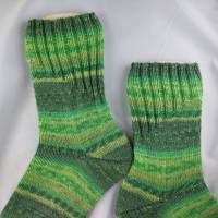 Socken Größe 42/43, handgestrickt, Stricksocken für warme Füße Bild 8