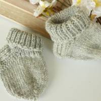 Warme Frühchensocken / Babysöckchen aus 8-fädiger Qualitäts - Sockenwolle.80/20 Socken ca. 10 cm Fußlänge ungedehnt Bild 1