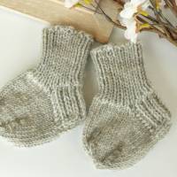 Warme Frühchensocken / Babysöckchen aus 8-fädiger Qualitäts - Sockenwolle.80/20 Socken ca. 10 cm Fußlänge ungedehnt Bild 5