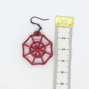 Rot glitzernde Spinnennetz Ohrringe aus Kunstharz mit Edelstahl Haken, Gothic Schmuck Bild 4