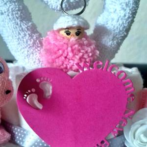 Windeltorte Mädchen rosa und grau mit  Dino aus Baby Waschlappen und Herz Bild 4