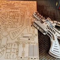 Holzgewehr Pumpgun, STEM Projekt gelasertes Spielzeug DIY Bausatz Gummipistole 8mm Kugeln Bild 6