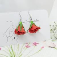 Rote Rosen baumeln leichte Ohrringe für den Sommer, florale Ohrringe mit Glasperlen, Polymer Clay, Geschenk für Frau Bild 9