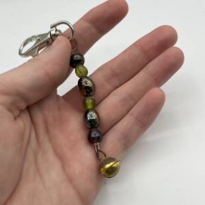 Glasperlen Schlüsselanhänger mit Glöckchen – Schicker Begleiter für Schlüssel, Taschen und Rucksäcke Bild 2