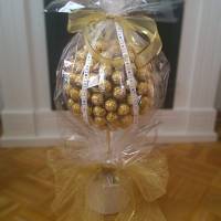 Großer Ferrero Rocher Pralinenbaum. Geschenk zur Hochzeit, runder Geburtstag Bild 2