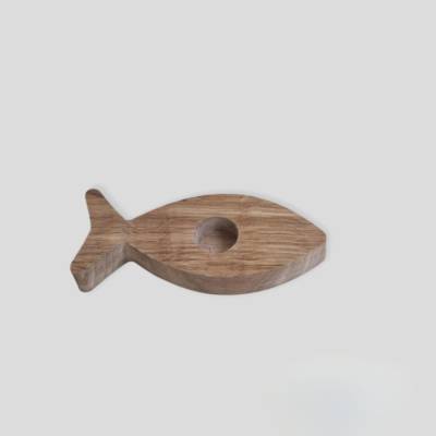Holzsockel für Stabkerze in Fischform