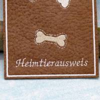 Hülle für EU-Heimtierausweis Hundeknochen recyceltes Polsterstoff Handmade Bild 3