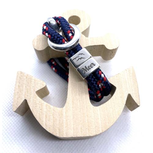 Maritimes Armband aus Segelseil, dunkelblau/rot/weiß, mit versilberten Zwischenstücken und versilbertem Hakenverschluß